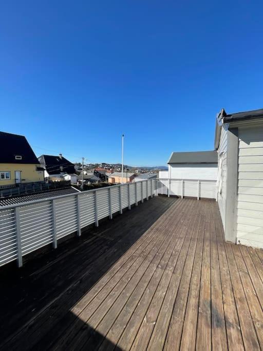 Lovely 2 Bedroom Apartmen With Free Parking Bergen Kültér fotó