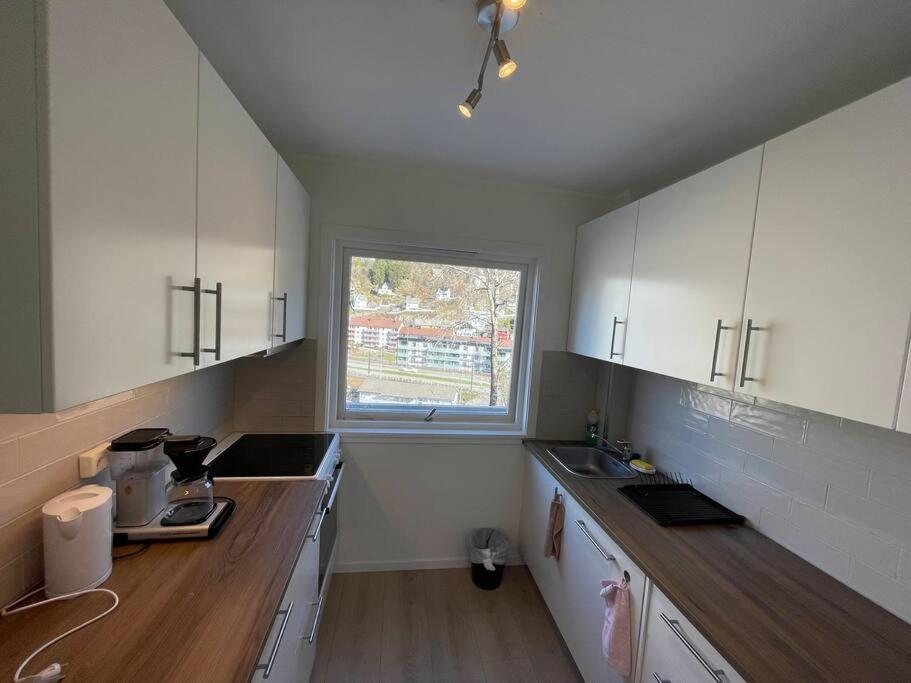 Lovely 2 Bedroom Apartmen With Free Parking Bergen Kültér fotó