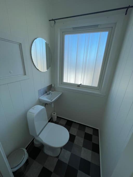 Lovely 2 Bedroom Apartmen With Free Parking Bergen Kültér fotó
